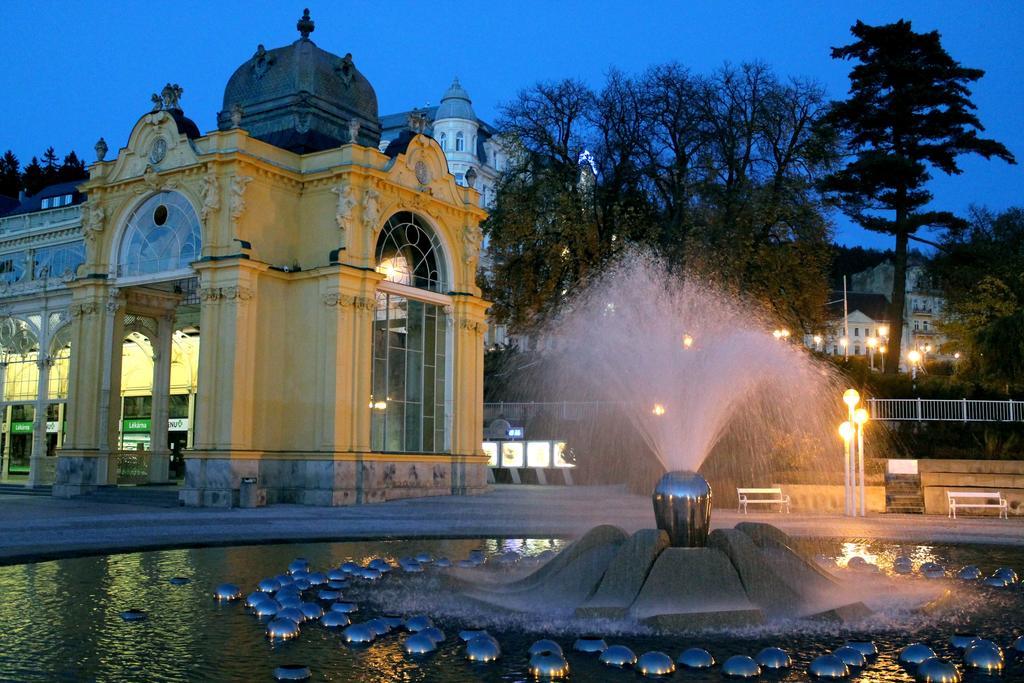 Pension A Restaurace Filip II Mariánské Lázně Екстериор снимка